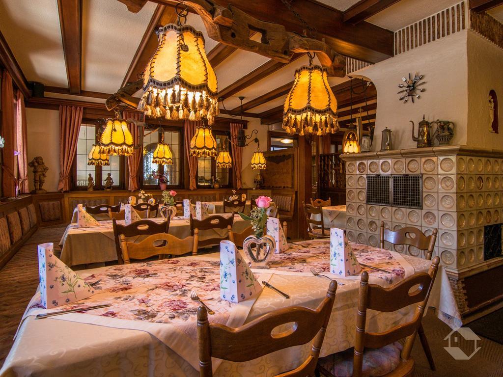 Hotel Restaurant Alte Linde Бад-Вільдбад Екстер'єр фото