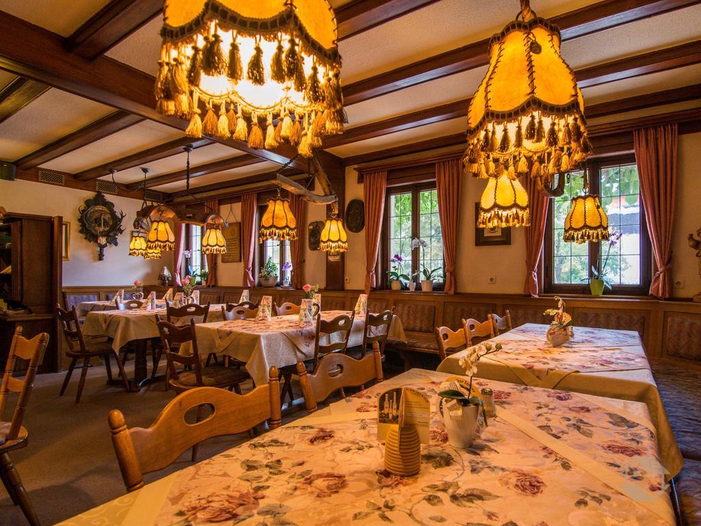 Hotel Restaurant Alte Linde Бад-Вільдбад Екстер'єр фото