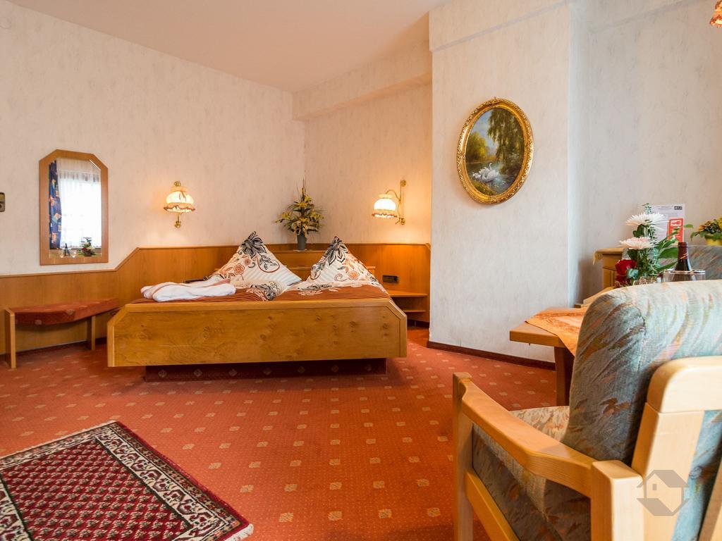 Hotel Restaurant Alte Linde Бад-Вільдбад Екстер'єр фото