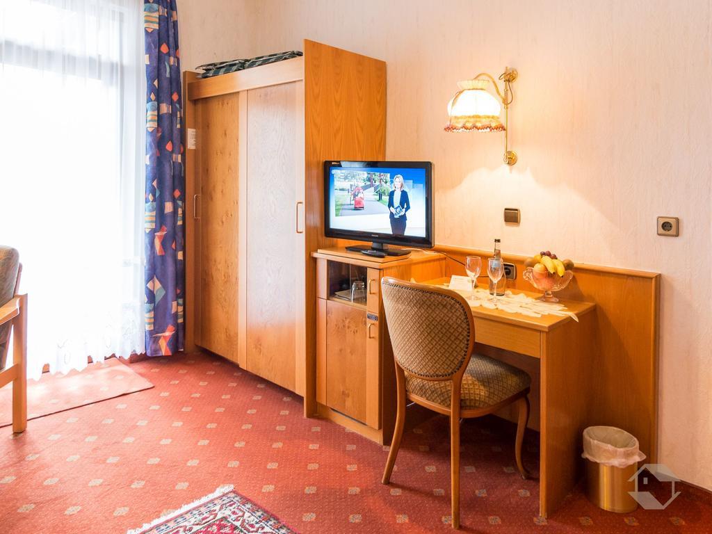 Hotel Restaurant Alte Linde Бад-Вільдбад Екстер'єр фото